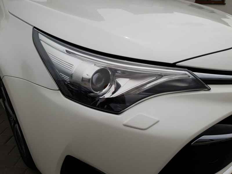 Toyota Avensis 2015