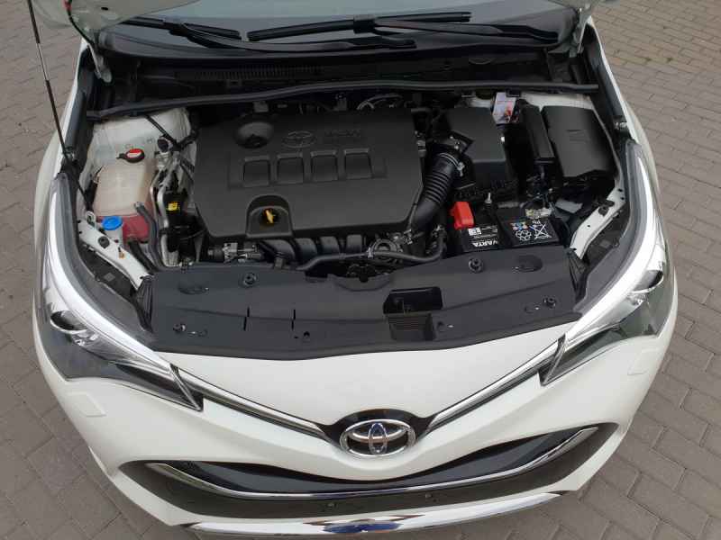 Toyota Avensis 2015