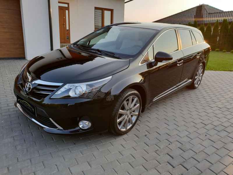 Toyota Avensis 2013