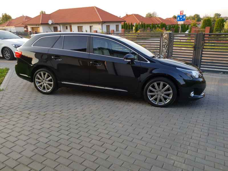 Toyota Avensis 2013