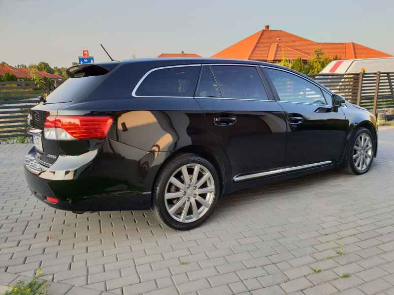 Toyota Avensis 2013